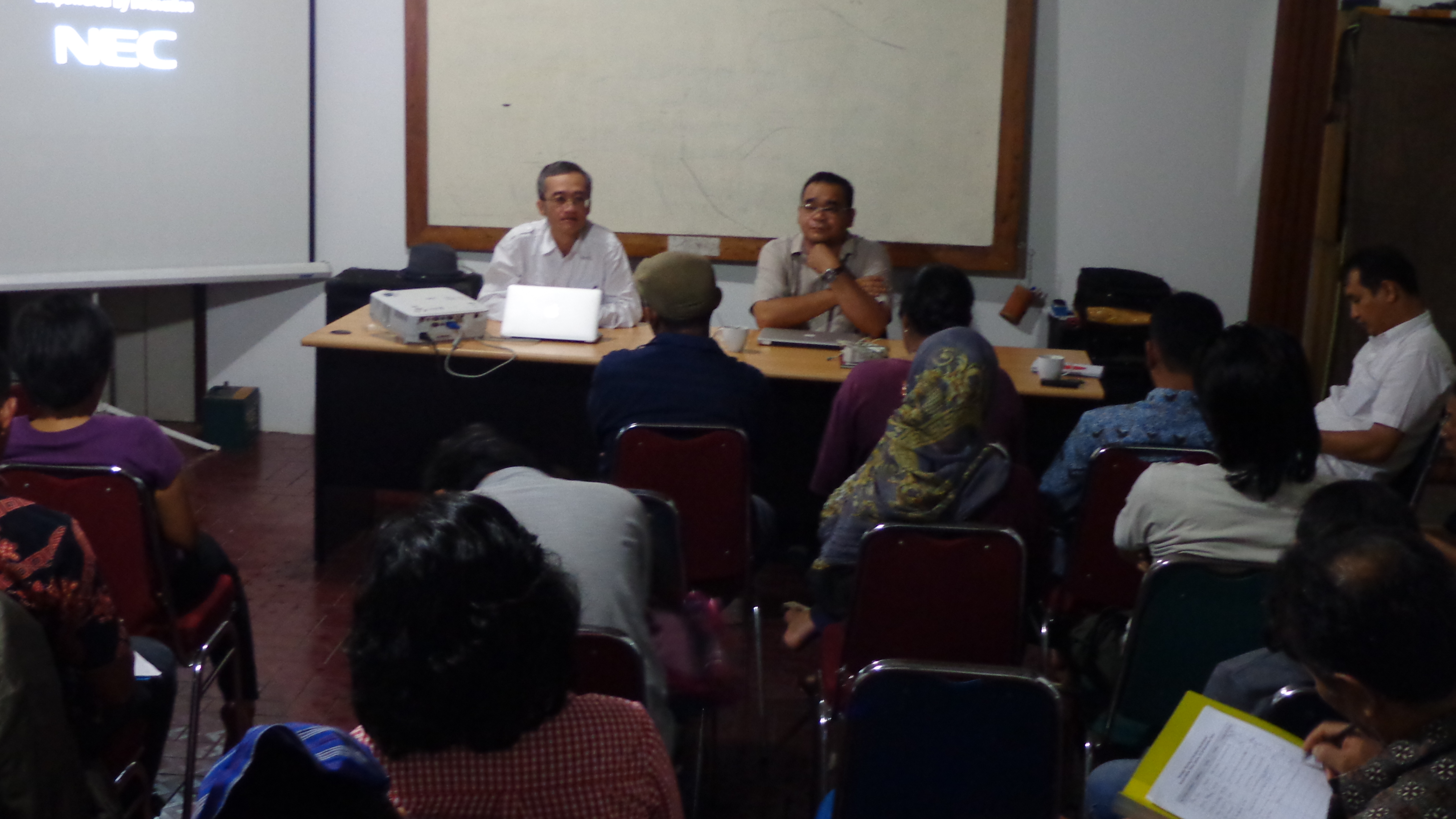 Credit Union Pancur Kasih Fasilitasi Strategic Planning CU di Rumah AMAN