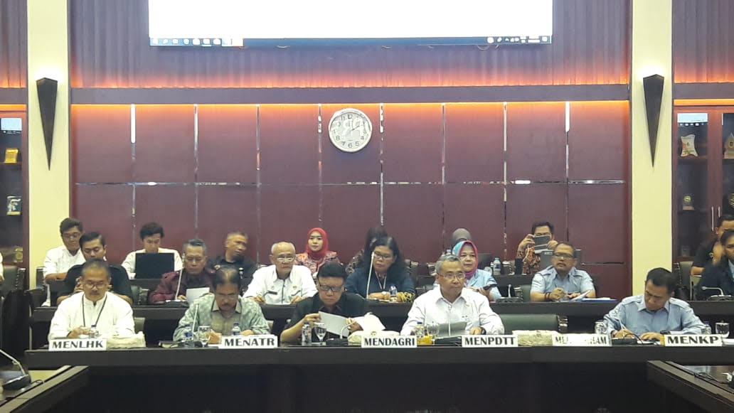 PENGESAHAN RUU MASYARAKAT ADAT PERLU TIGA SIDANG