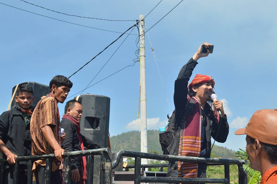 Berita Foto : Forum Masyarakat Adat Toba Samosir, AMAN Tano Batak dan AMAN Toba Samosir Desak Pemerintah Daerah Provinsi Sumatera Utara Selesaikan PERDA Pengakuan dan Pelindungan Masyarakat Adat