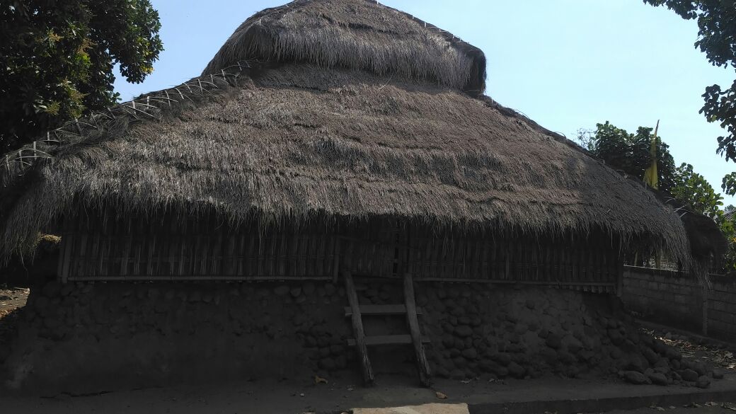 Bambu Penyelamat Masjid Kuno Bayan dari Hantaman Gempa